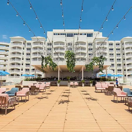 Hilton Cancun Mar Caribe All-Inclusive Resort-2